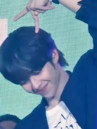 Steven's Secret Glances During 'Forever Now' Performance