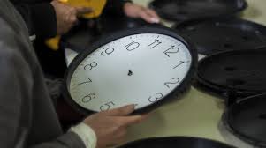 Malvorlagen uhren 235 malvorlage uhr ausmalbilder kostenlos zum ausdrucken konstruktionen berechnungen und zeichnungen zifferblatt zeichnen. Uhr Selbst Gestalten Wanduhren Wecker Uhr Designer