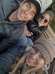 This is TOO GOOD & pretty on-point! I've always said the more homeless you  look the more money you have in Malibu😂 I think I've watched this five  times now, you're welcome!!😝 #