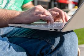 Graphics are powered by nvidia geforce 940m. Hp 15s Fq1001ng Im Test Solides Notebook Fur Office Und Multimedia