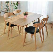 Meja makan minimalis memiliki bentuk yang sederhana dan cenderung menampilkan elemen kayu yang digunakan. Set Meja Makan Minimalis 4 Kursi Bahan Kayu Jati Shopee Indonesia
