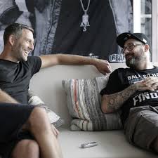 Sido ich premium full album official version aggrotv. Woruber Sprechen Wir Jetzt Eigentlich Sido Im Gesprach Uber Bescheidenheit Fluchtlingspolitik Und Air Jordan Iii