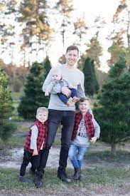 3 Ideas For Family Holiday Photos Family Holiday Photos Holiday Photos Family Holiday Pictures