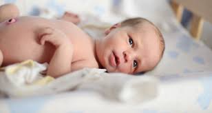 Estos pueden empujar a través de la abertura del vientre si su bebé tiene gases, cólicos, estreñimiento, tos o mucho llanto. La Hernia Umbilical En El Bebe Todo Lo Que Hay Que Saber