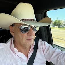 Scott Sanford finally acknowledged the “endorsement” of Matt Rostami, like  2 weeks after the fact. Any bets as to whether he will acknowledge the  support of Tammy Warren? This is the last