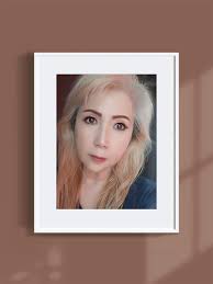 If you squint your eyes… you might see a distressed lady