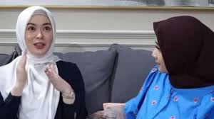 Akhirnya saya bisa bertemu ustadz abdul somad. Nagita Slavina Kaget Lihat Kulit Wajah Mualaf Asal Korea Ayana Moon Suara Surakarta