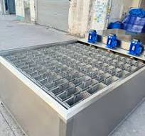 2023 Modern Style Stainless Steel Cube Shape Ice Making Machine Industrial Ice Block Maker Machine Commercial Ice Maker