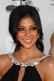 Cele mai bune culori de par pentru cele cu pielea maslinie