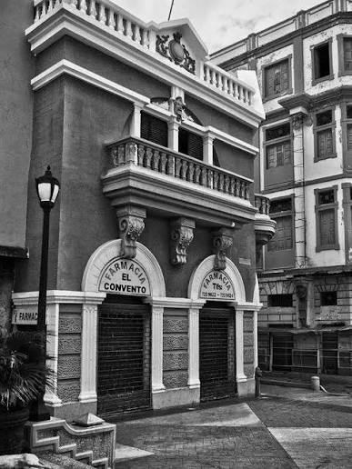 Plaza Baralt. # Maracaibo , estado Zulia. # Inmuebles de derecha a  izquierda: * **1. Casona que en su momento fue casa de residencia del  General Rafael Urdaneta, posterior Hotel Italia,