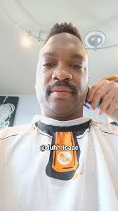 Got a fresh cut over here in Richland now heading back to the cruise ship.  Slide to Top Shelf barbershop it's about a 7-8 minute walk down Lee Street  off the dock😉