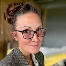 What neighborhood has the best Christmas decorations? Would like to take  the grandkids to see them!