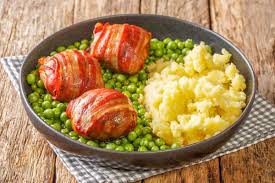 An old fashioned is essentially a delicious vehicle for enjoying your favorite whiskey, so choose wisely (no need to break the bank, but choose at least a the classic way to make an old fashioned starts with placing a sugar cube at the bottom of a glass, adding a few dashes of bitters and a splash of. 33 Easy Recipes For Traditional England Foods To Eat Our Big Escape