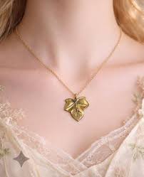 Necklace IVY Leaf Chain Vintage Style (1965) - Etsy Israel