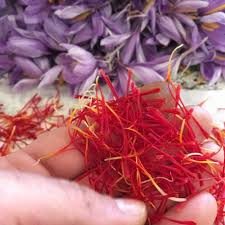 Scopri come abbinare tra loro le linee proposte per rendere la tua tavola divertente, elegante, funzionale e sempre al passo con i tempi. Zafferano Siciliano In Pistilli