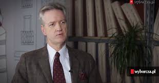 Donald Trump mimo wszystko trzyma się mocno