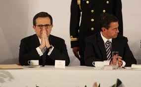 Además, el juez de control impuso como medidas cautelares que ildefonso acuda a firmar periódicamente y le prohibió abandonar el país sin autorización judicial. 83izwpxjbo0rxm