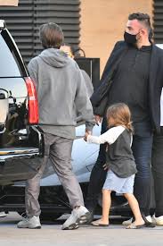Letthelordbewithyou via ig stories (07/11/2020). Kourtney Kardashian Scott Disick Reunite With Kids For Lunch Pics Ebiopic Ebiopic Com Biopic Movies Tv Serial Web Series Reviews And News