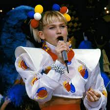 F5 - Televisão - Reinado de Xuxa na Globo teve 11 programas em 29 anos; relembre - 05/03/2015