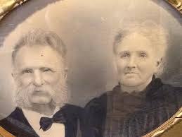 Iris Skinner's Instagram, Twitter & Facebook