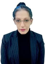 Holly Bradarsh Gemologist bradarshdesignsgems.com