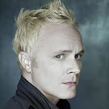 iZombie S02E01: Mürrische alte Liv (Grumpy Old Liv)