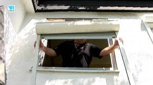 Bei uns finden sie markisen, rollladen und raffstores. Rolladen Montage Als Vorbaurollade Youtube