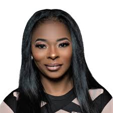 Lisa Eubanks's Instagram, Twitter & Facebook