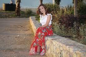 Η παναγιώτα γιαννέλου (αμπελόκηποι αττικής, 1928) γνωστή με το καλλιτεχνικό ψευδώνυμο γιώτα γιάννα, είναι ελληνίδα τραγουδίστρια και δεξιοτέχνης της φυσαρμόνικας. Giwta Griba Eimai Gennhmenh Sthn Boylgaria Oi Goneis Moy Einai Ellhnes Sarakatsanoi Kalimera Arkadia