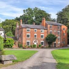 'Outstanding' historic mill hidden in the Leicestershire countryside goes 