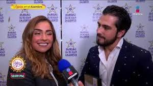 Productor que se ha ganado un importante lugar en la televisión mexicana gracias a su labor generando la idea de hacer 'sale el sol' surge a partir de nuestra intención de hacer una televisión con un contenido mucho más positivo y que genere. Andres Tovar Y Claudia Martin Develaron La Placa De Sus Huellas Sale El Sol Youtube