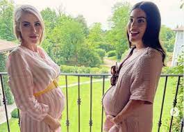 As of 2021, barbara berlusconi is possibly single. Barbara Berlusconi And Federica Fumagalli Compared Bellies World Stock Market