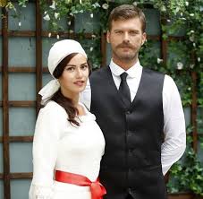 Kurt Seyit Ve Sura Fahriye Evcen Murvet Ve Seyit Moda Kizlar Ve Unluler
