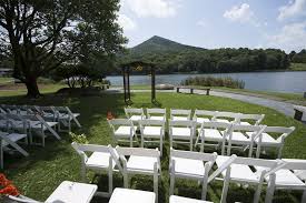 Lakeside Ceremony Setup Peaks Of Otter Lodge Blue Ridge Parkway Bedford Va Wedding Venues In Virginia Frugal Wedding Mountain Wedding Venues