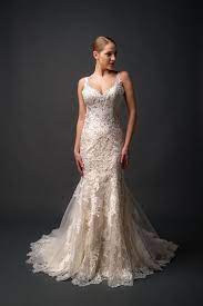 40 Beautiful Wedding Dresses For 40 Year Old Brides Ideas 25 Wedding Dresses Beautiful Wedding Dresses Applique Wedding Dress