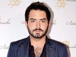 El pasado viernes 4 de junio josé eduardo derbez fue acusado de robarle el celular al representante de la banda cnco, renato francis, sin embargo, el actor rompió el silencio en torno a las. Jose Eduardo Derbez Alchetron The Free Social Encyclopedia