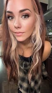 Briana Raymond's Instagram, Twitter & Facebook