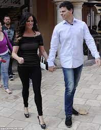 Bursting With Joy Millionaire Matchmaker S Patti Stanger Squeezes Into Very Tight Top As She Strolls Hand In Hand With Boyfriend David Krause Daily Mail Online