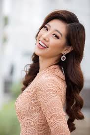 Khánh vân was born in ho chi minh city. Khanh Van Nguyen Miss Universe Pageant Media Portal Facebook
