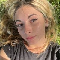 Jane Mineo's Instagram, Twitter & Facebook