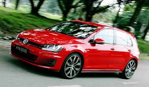 We review both the 2018 volkswagen golf gti and r mk7.5 facelift in malaysia. Vw Golf Gti Fun In Spades Carsifu