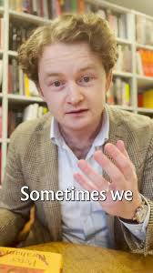 Descubriendo Tesoros Literarios con Tom Ayling