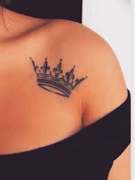 Crown tattoos secretly signal that a woman is or once was sold into sexual slavery. 50 Meaningful Crown Tattoos Cuded Tattoos Crown Tattoo Design Crown Tattoo