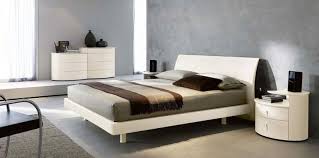Als wandfarbe im schlafzimmer bringt es eine angenehme natürlichkeit in den raum. Ideale Farben Fur Das Schlafzimmer Ideen Blog Casaomnia