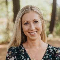 Jennifer Moak's Instagram, Twitter & Facebook