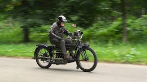 The organizational chart of henderson brothers displays its 19 main executives including thomas grealish and john desimone. 1914 Henderson Four Model C Road Test The Future Starts Here Drivemag Riders