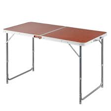 Table De Camping Pliante Pour 4 A 6 Personnes Quechua Decathlon