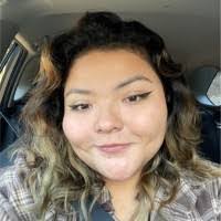 Laura Castellon's Instagram, Twitter & Facebook