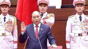 Nữ phó bí thư xã dùng bằng giả: Ong Nguyá»…n Xuan Phuc Ä'Æ°á»£c Báº§u Lam Chá»§ Tá»‹ch NÆ°á»›c Nhá»‹p Sá»'ng Kinh Táº¿ Viá»‡t Nam Tháº¿ Giá»›i