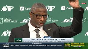 Aaron Glenn praises Dan...